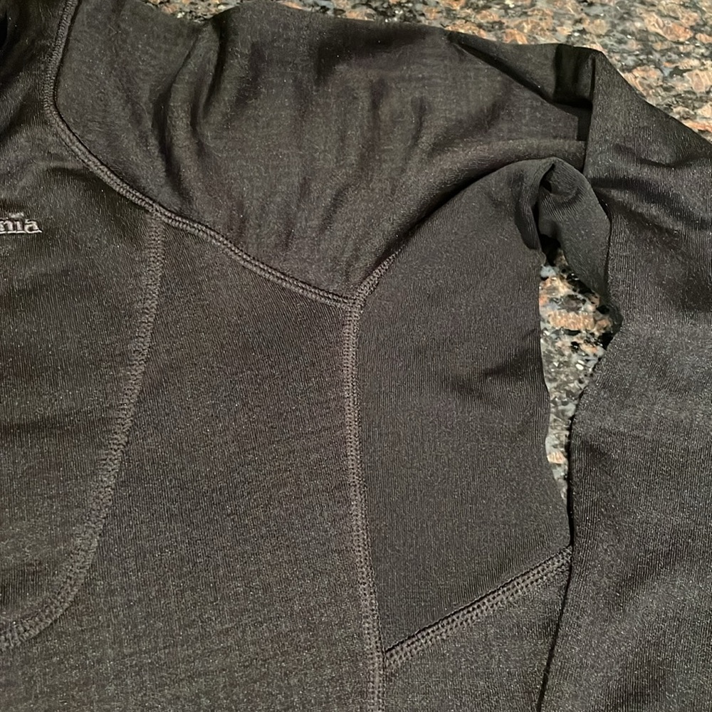 SOLD- Patagonia pullover - Picture 5 of 15